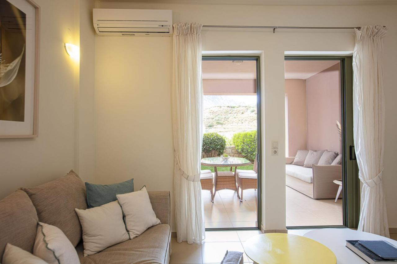 A & C Homes 플라키아스 외부 사진